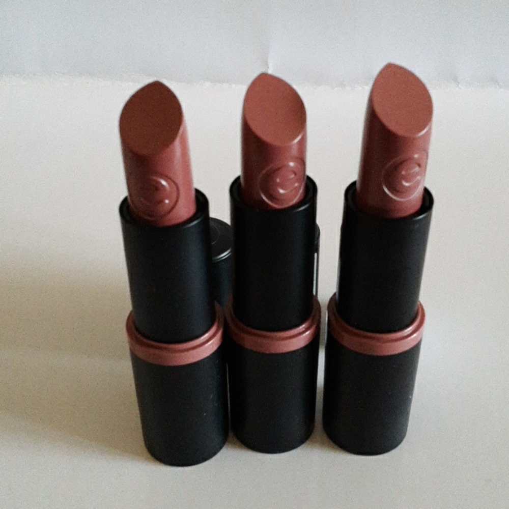 ESSENCE #6 D SEDUCTION LIPSTICK LOT